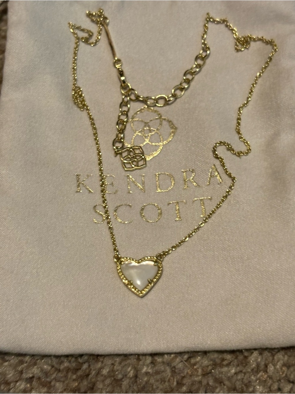 Kendra Scott Gold Heart Ari Necklace with Iridescent Mother-of-Pearl